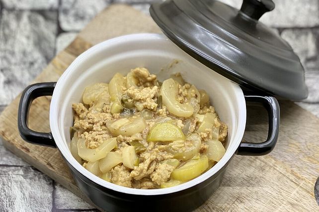 Schmorgurken mit Hackfleisch und Kartoffeln von SnakeBite| Chefkoch Schmorgurken mit Hackfleisch und Kartoffeln von SnakeBite| Chefkoch