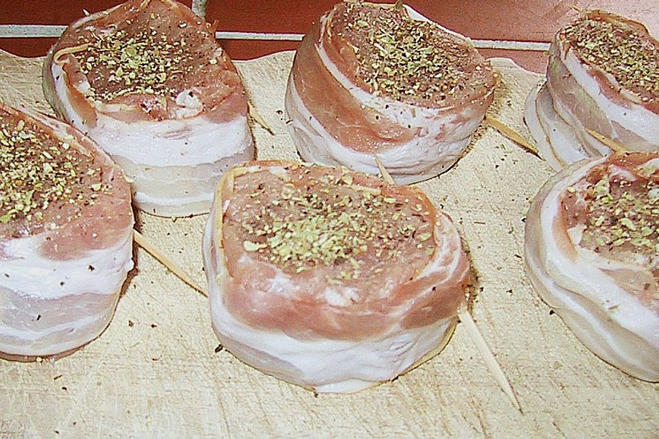 Überbackene Schweinefiletmedaillons mit Feldsalat