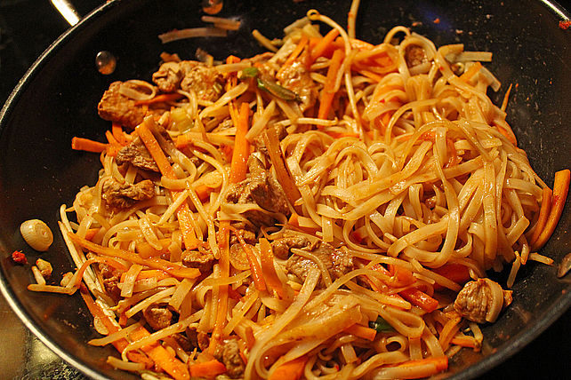 Pfannengerührte Rindfleischnudeln mit Currypaste von klausi61| Chefkoch