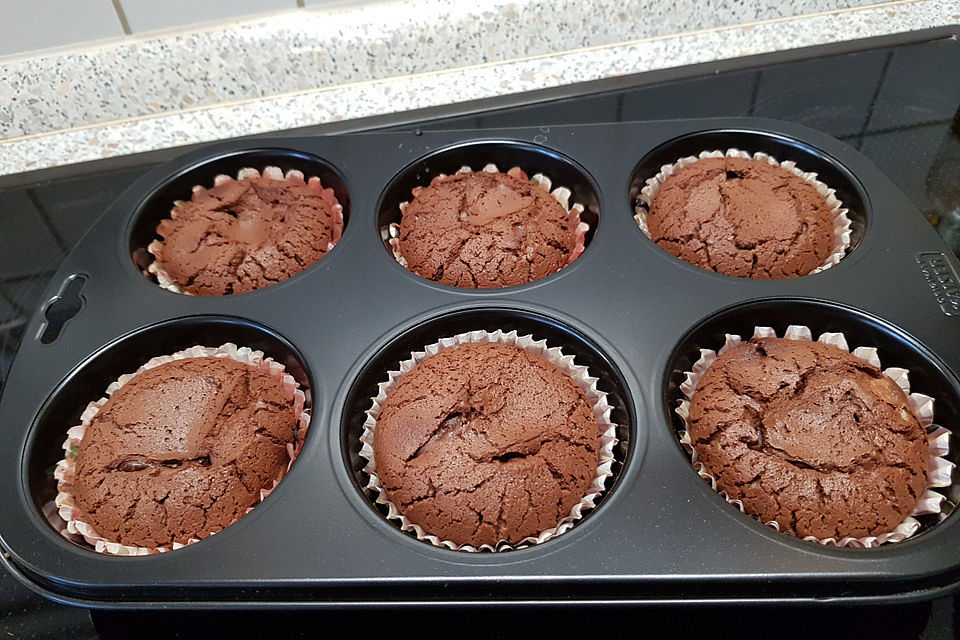 Schokomuffins mit heißem Schokokern Schokomuffins mit heißem Schokokern