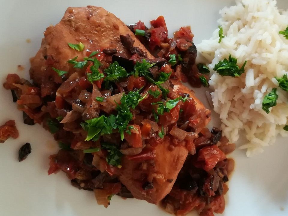 Lachs mit Oliven und getrockneten Tomaten von astoellinger| Chefkoch