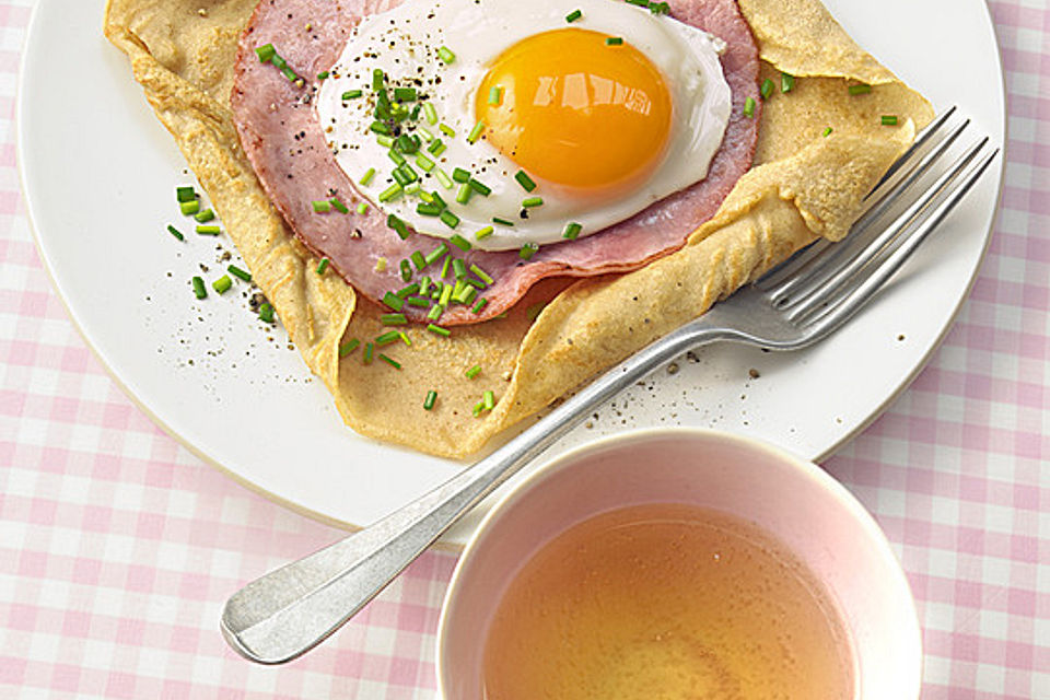 Galettes mit Schinken und Ei