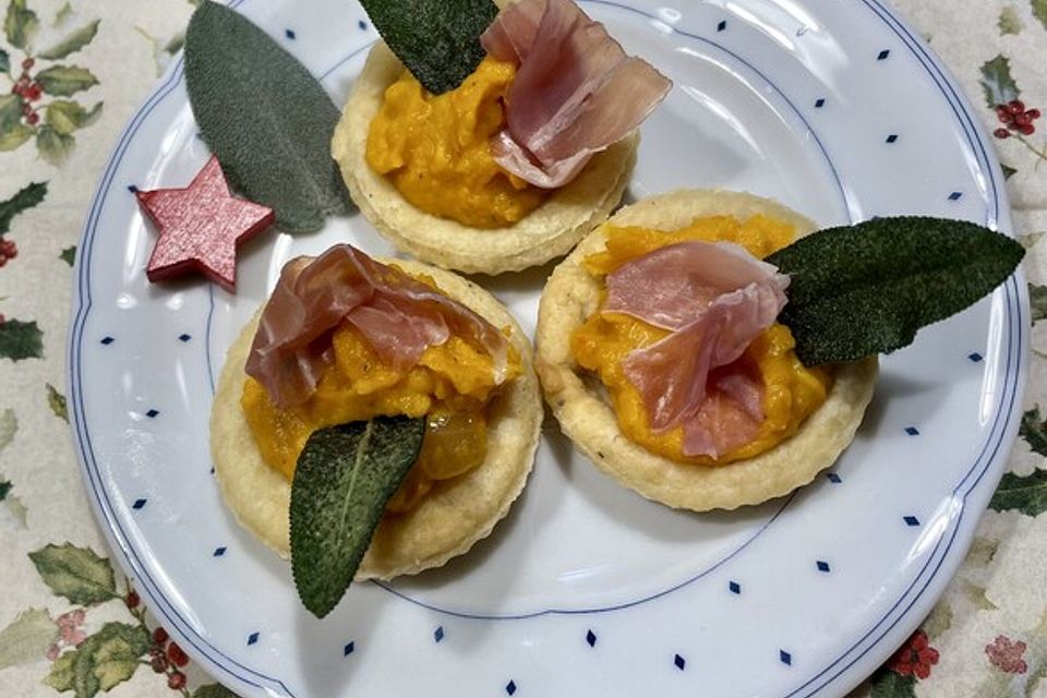 Mini - Tartes mit Kürbiscreme