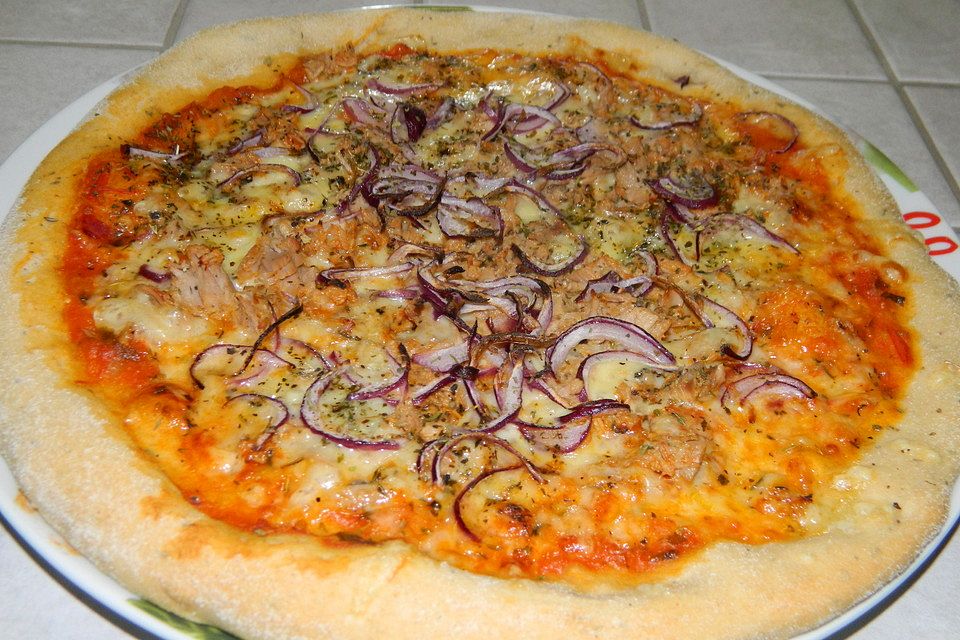Pizza Tonno Pizza Tonno