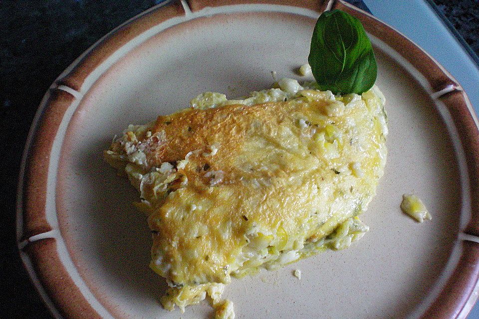 Käse - Omelette mit Zucchinigemüse