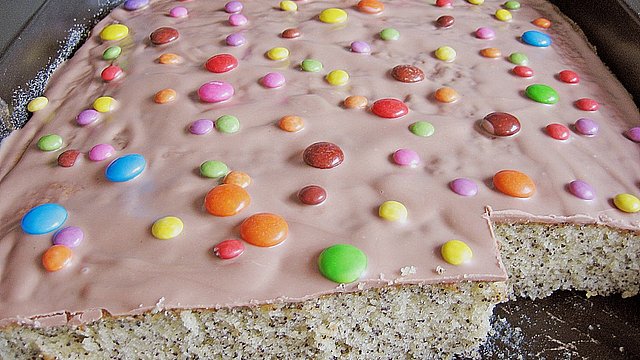 Mohnkuchen mit Haselnussglasur von regürk Mohnkuchen mit Haselnussglasur von regürk