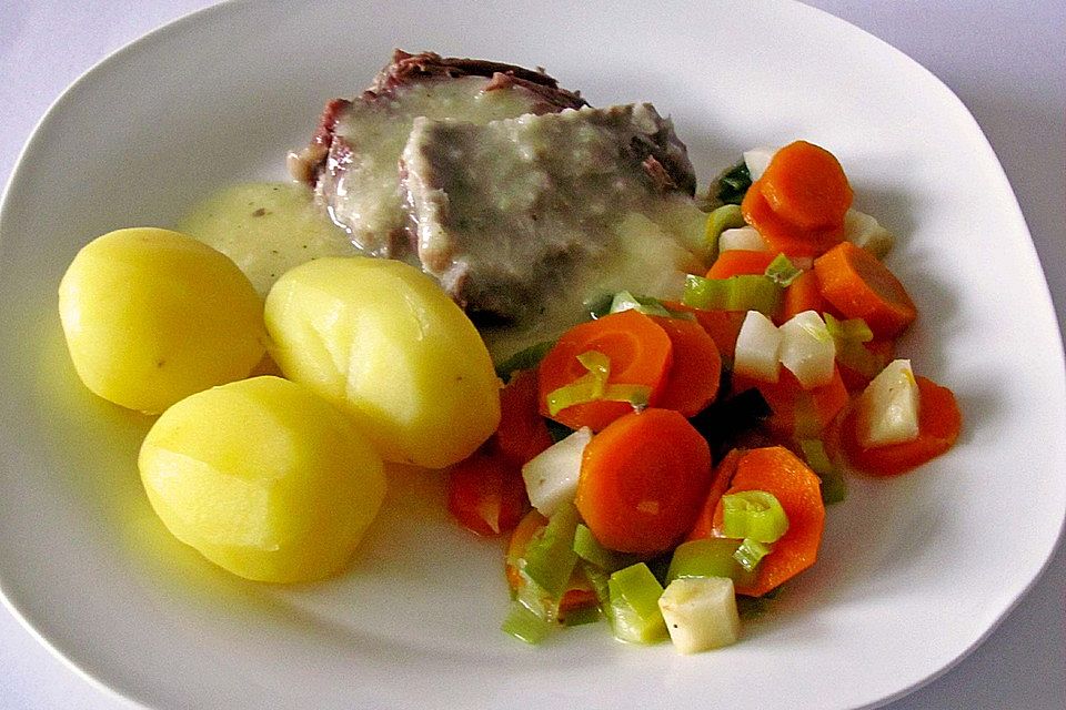 Tafelspitz mit Apfel - Meerrettich - Sauce