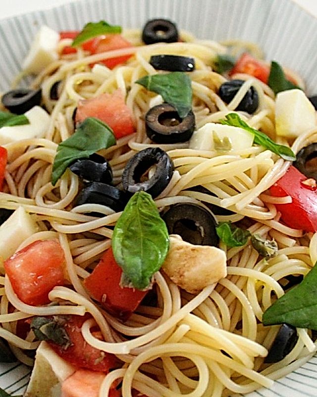 Lauwarmer Spaghetti - Salat à la Mariaka