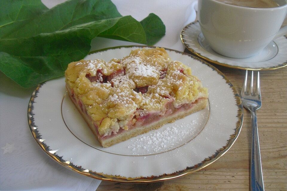 Rhabarberkuchen mit Streusel