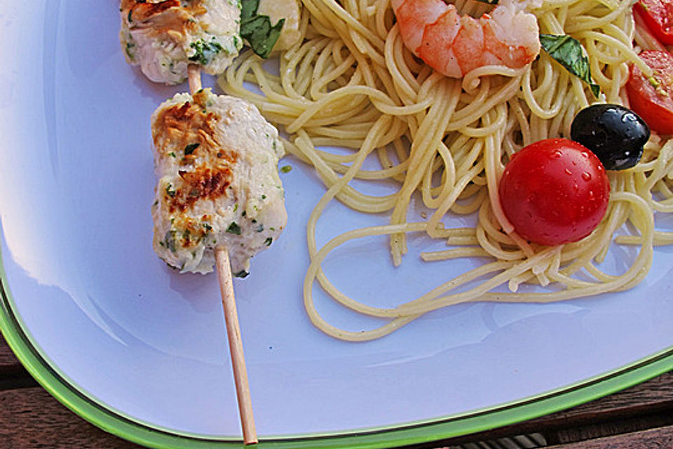 Italienischer Spaghettisalat mit Mozzarella