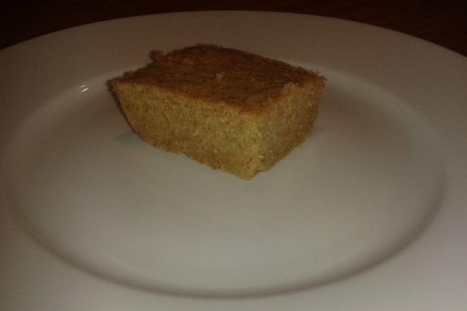 Arabischer Grießkuchen mit Honig