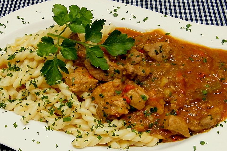 Biergulasch mit Kümmel