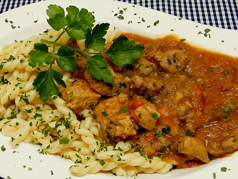 Biergulasch mit Kümmel von Sivi| Chefkoch