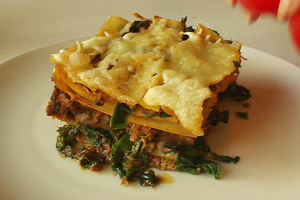 Lasagne mit frischen Pilzen und Spinat