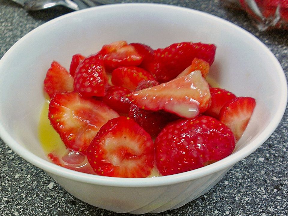 Erdbeeren mit Rumschaum| Chefkoch