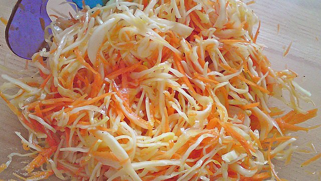 Möhren - Weißkraut - Salat Möhren - Weißkraut - Salat