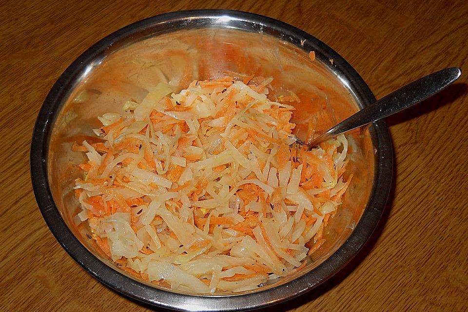 Möhren - Weißkraut - Salat