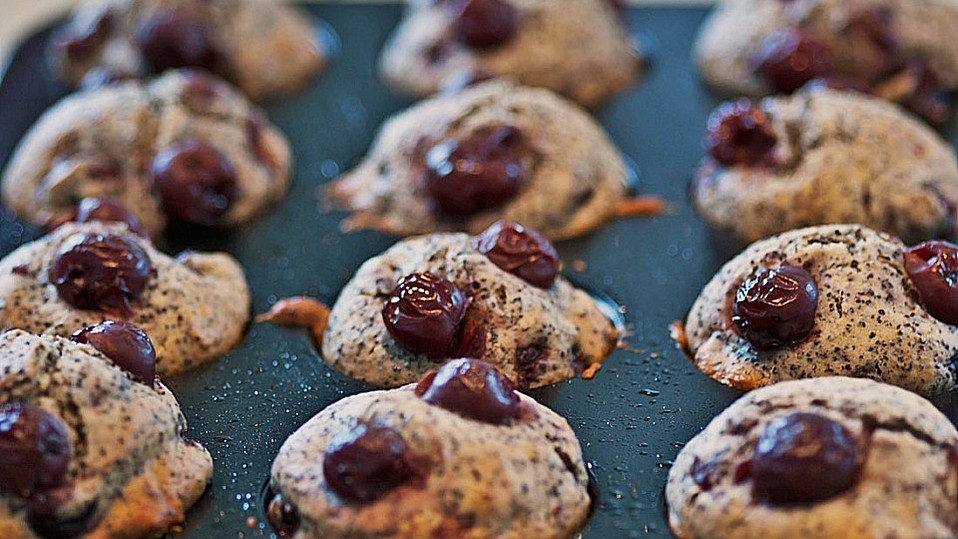 Mohn - Kirsch - Muffins von Monsen Mohn - Kirsch - Muffins von Monsen