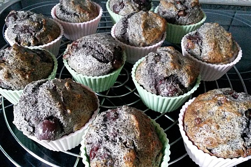 Mohn - Kirsch - Muffins