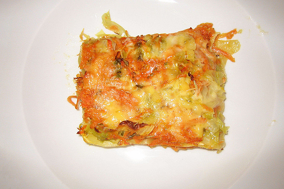 Wunderbare Spitzkohl-Möhren-Lasagne mit Salbei und Muskat