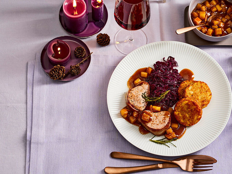 Schweinemedaillons-mit-Bratapfel-Honig-Sauce