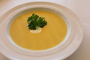 Gelbe Zucchini - Käse - Suppe
