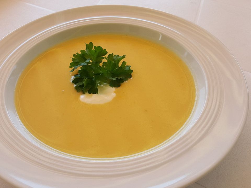 Gelbe Zucchini - Käse - Suppe von Leuchttuermchen79| Chefkoch