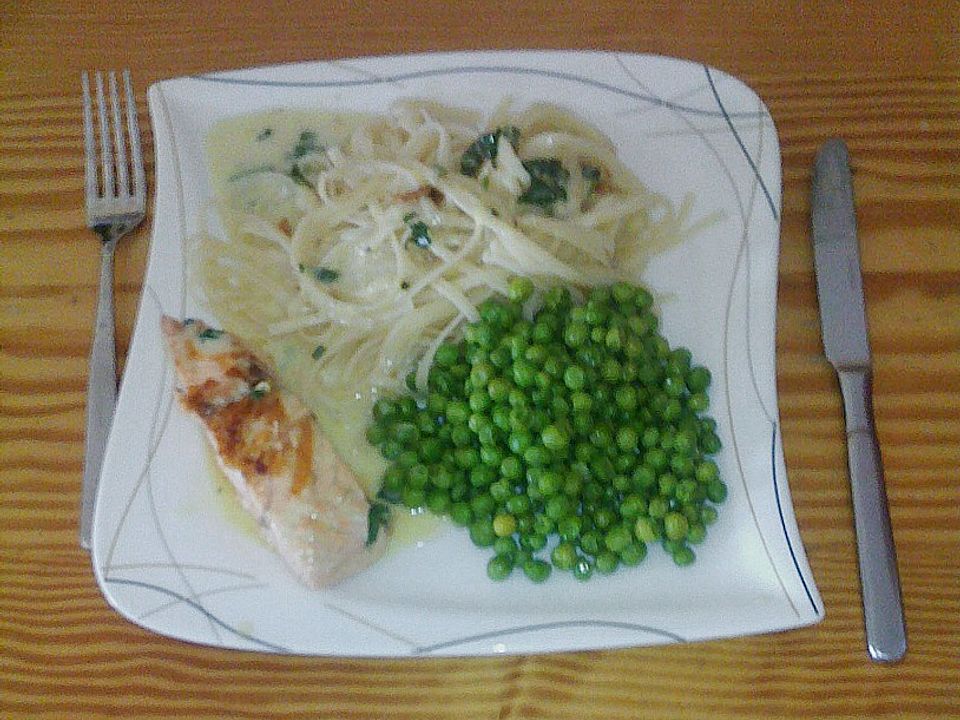 Nudeln mit Lachs in Zitronensoße von Haselmaus00| Chefkoch