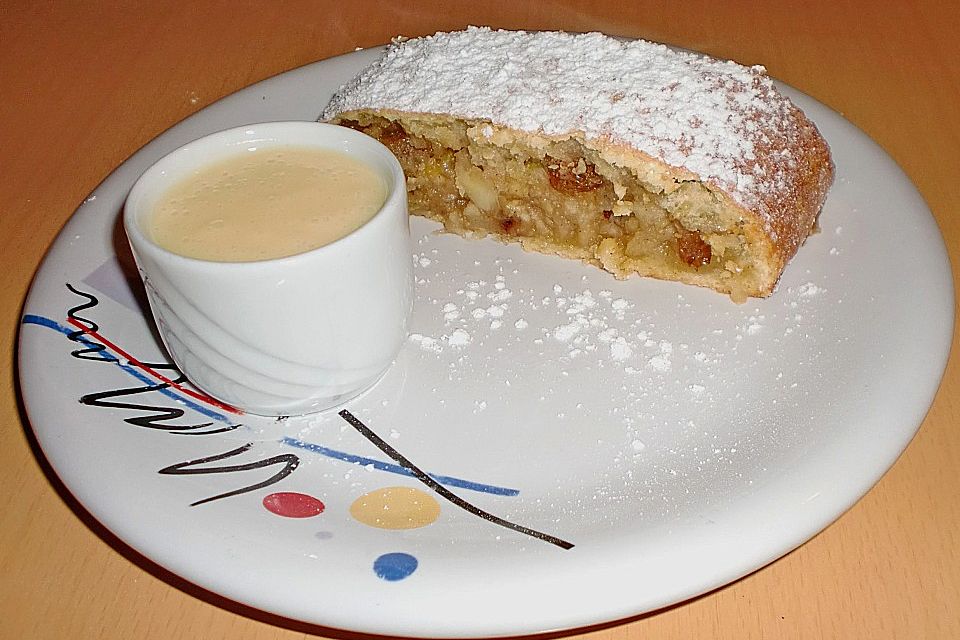 Südtiroler Apfelstrudel