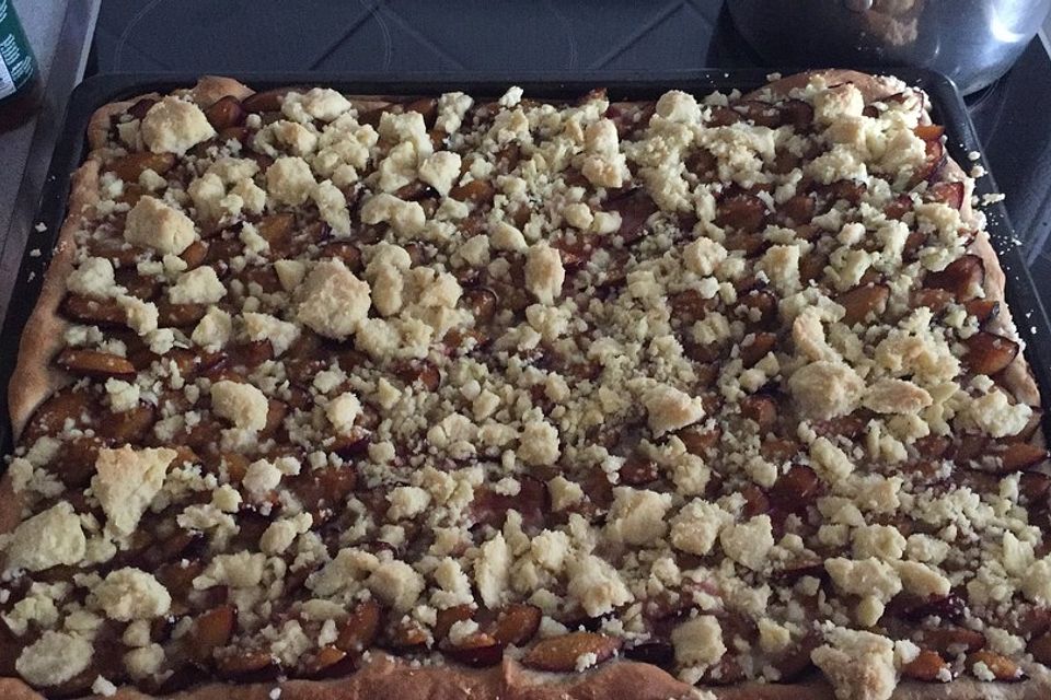 Pflaumenkuchen mit Streusel