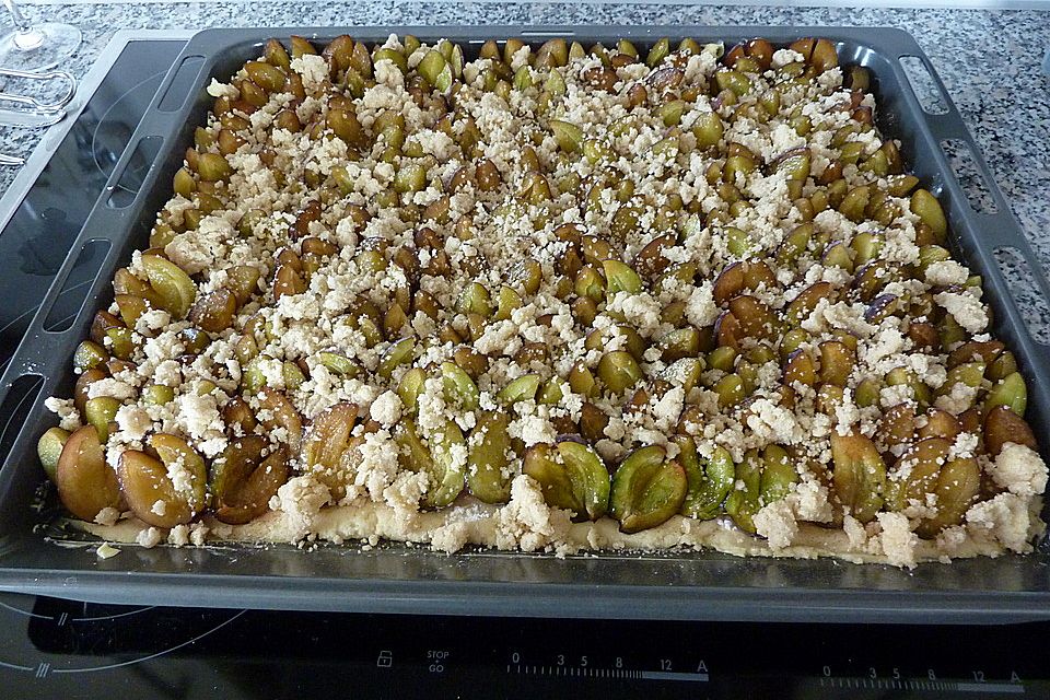 Pflaumenkuchen mit Streusel