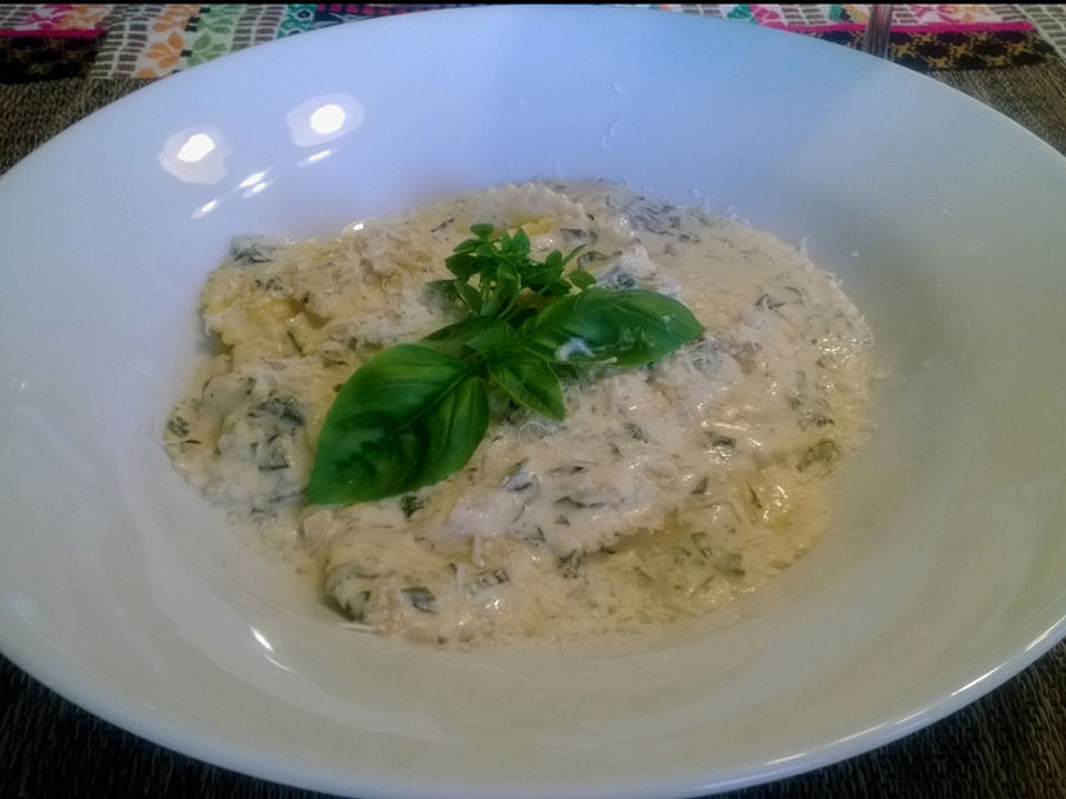 Pasta mit Basilikumsauce von aiksasa | Chefkoch