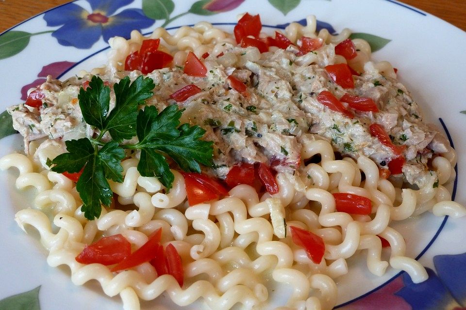 Pasta mit Thunfisch - Käse - Sauce