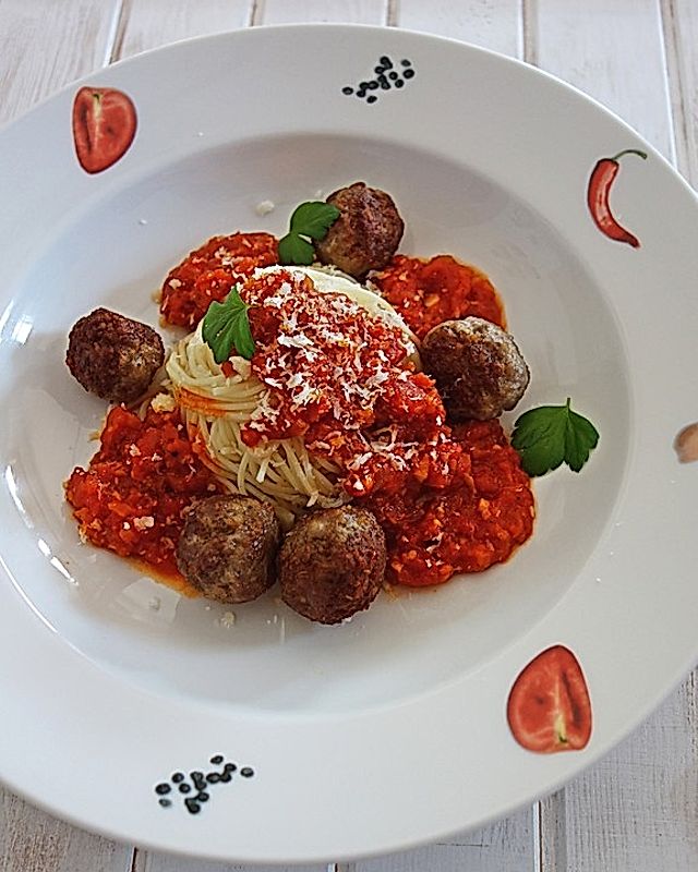 Spaghetti mit Tomatensugo