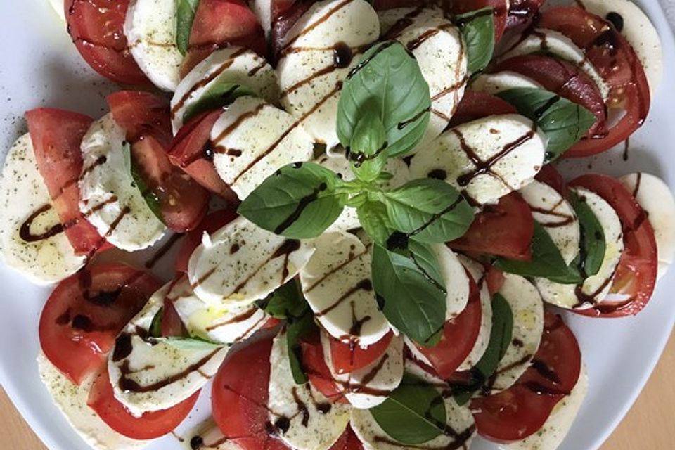 Mozzarella-Tomaten-Salat