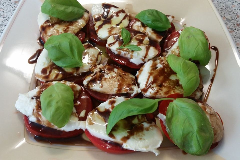 Mozzarella-Tomaten-Salat