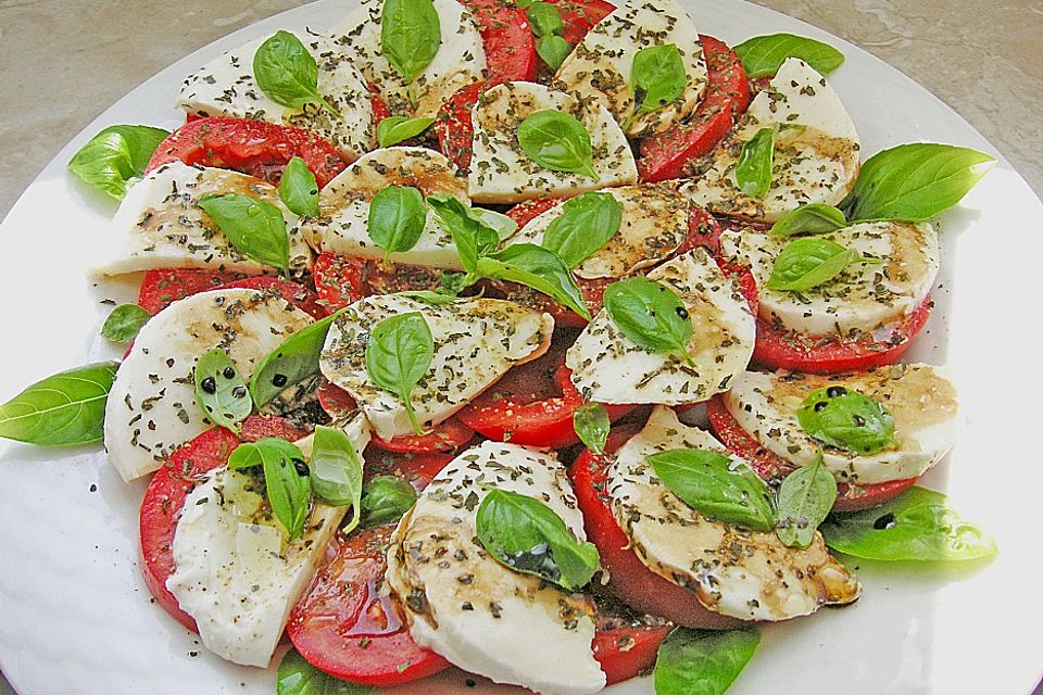 Mozzarella-Tomaten-Salat