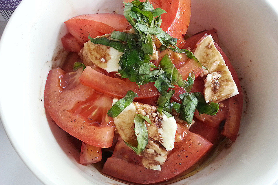 Mozzarella-Tomaten-Salat