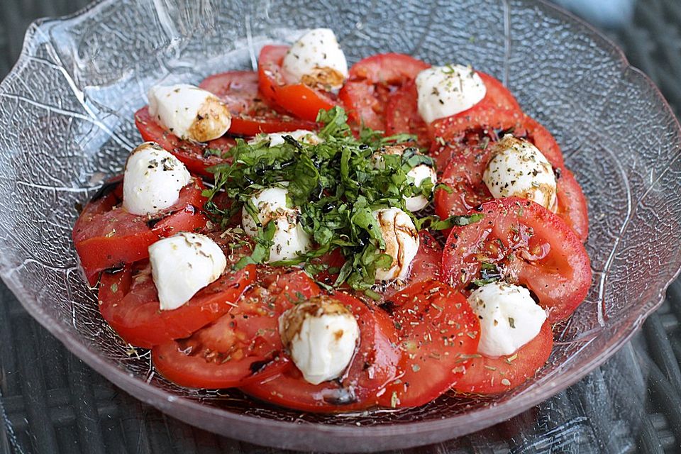 Mozzarella-Tomaten-Salat