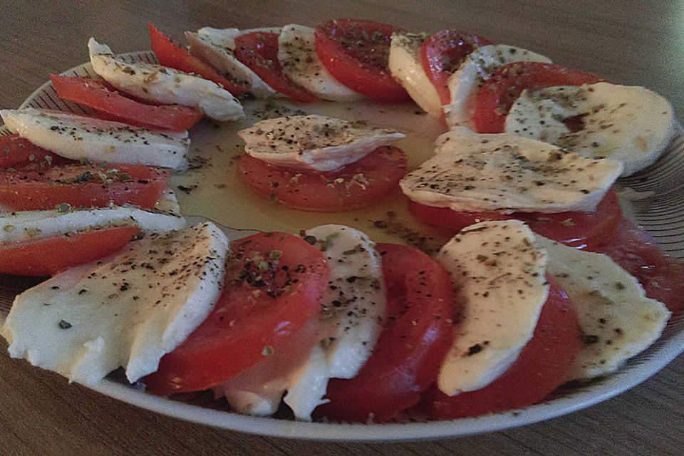 Mozzarella-Tomaten-Salat