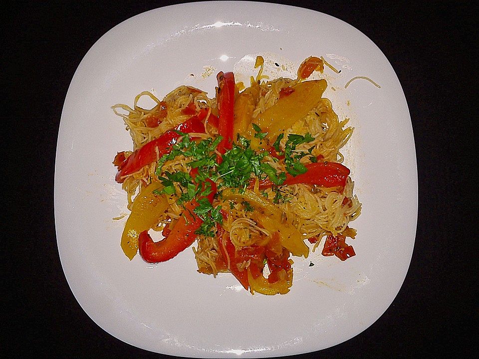 Reisnudeln mit Tomate und Paprika von morgaine0767| Chefkoch