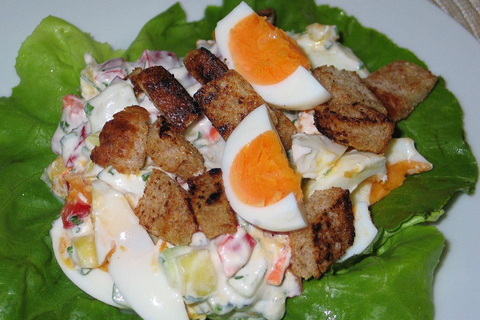 Bunter Eier - Gemüse - Salat