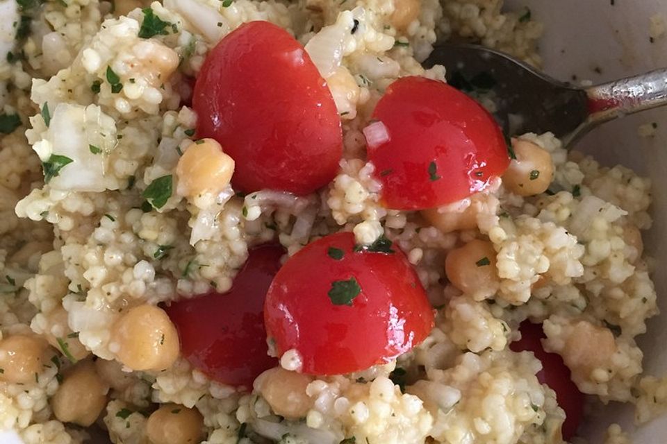 Hirsesalat mit Kichererbsen