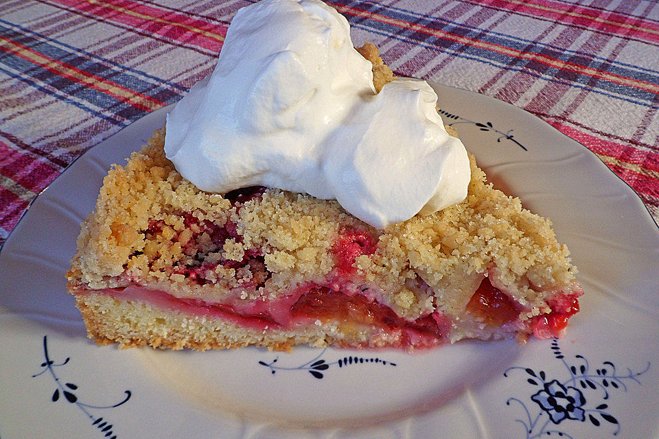 Pflaumenkuchen mit Streuseln