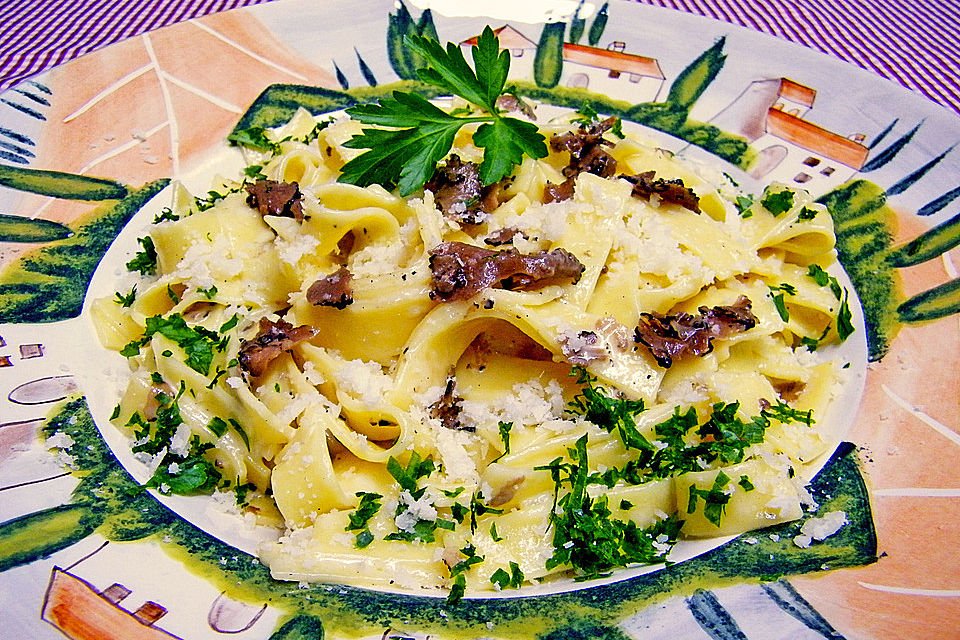 Pasta mit schwarzen Trüffeln