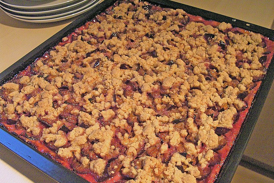 Omas Streusel - Zwetschgenkuchen mit Mürbteig