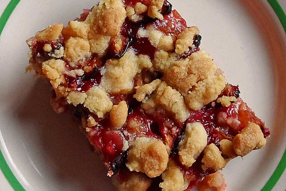 Omas Streusel - Zwetschgenkuchen mit Mürbteig