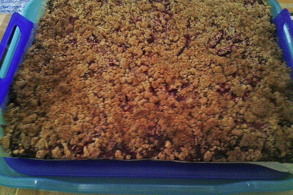 Omas Streusel - Zwetschgenkuchen mit Mürbteig