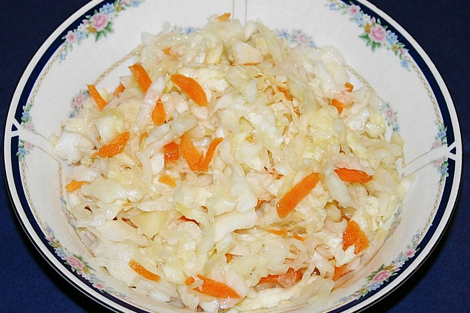 Schnelles selbst gemachtes Sauerkraut nach russischer Art