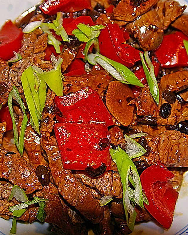 Rinderfilet mit Paprika und schwarzer Bohnensauce